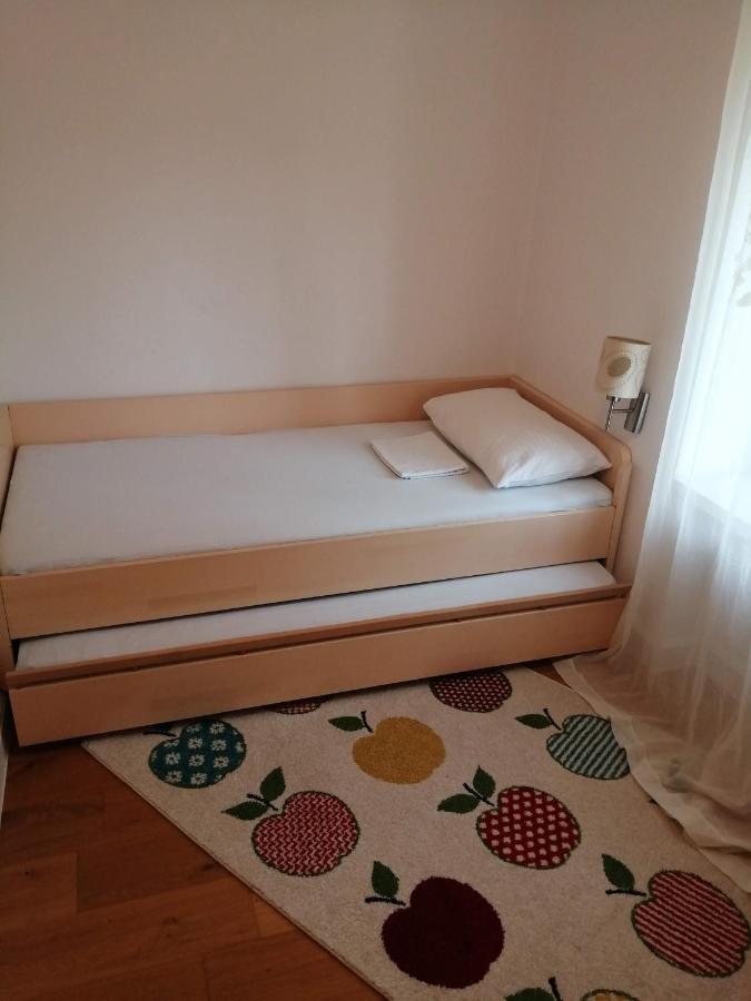 Apartament Flora Drivenik Zewnętrze zdjęcie